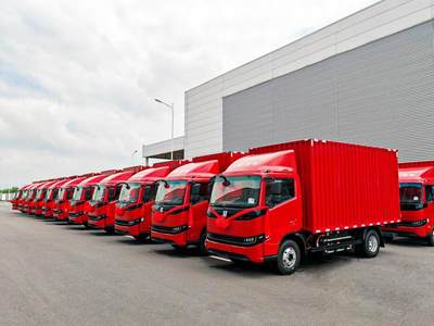 首批輕卡運力交付啟程,綠色城運正式開啟北京運力服務網絡!